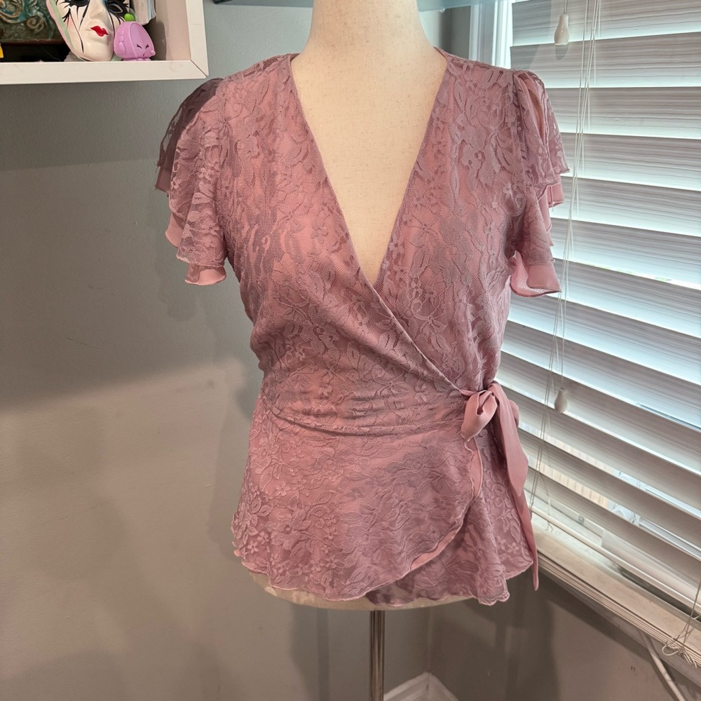 Sweet Pea By Stacy Frati‎ Elegant Pink Lace Wrap Top